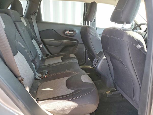2015 JEEP CHEROKEE Sport