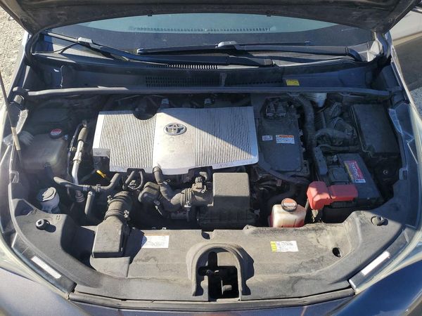 2016 TOYOTA PRIUS One/Two — Engine bay