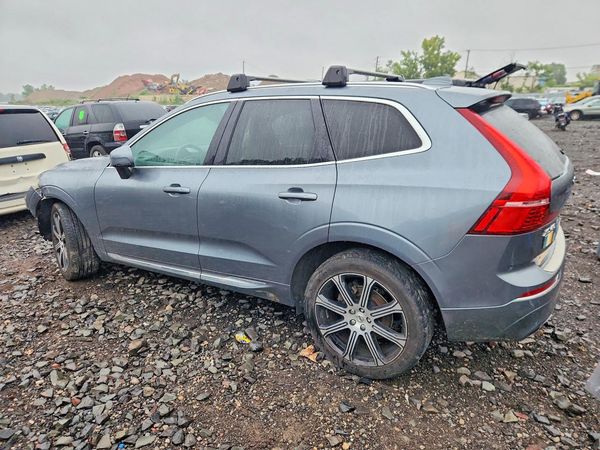 2021 VOLVO XC60 Inscription