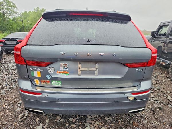2021 VOLVO XC60 Inscription