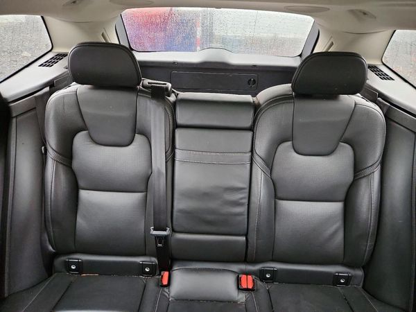 2021 VOLVO XC60 Inscription