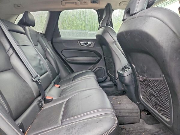 2021 VOLVO XC60 Inscription