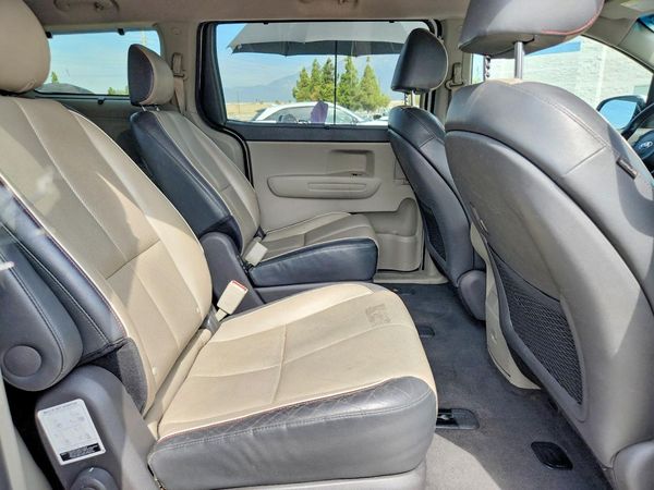 2017 KIA SEDONA