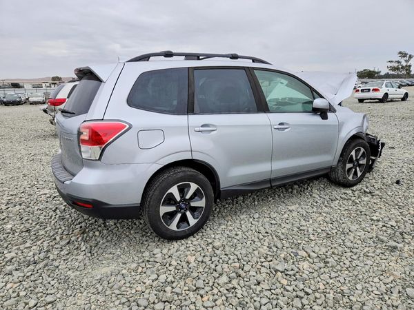 2018 SUBARU FORESTER Premium+ES