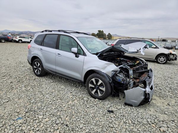 2018 SUBARU FORESTER Premium+ES