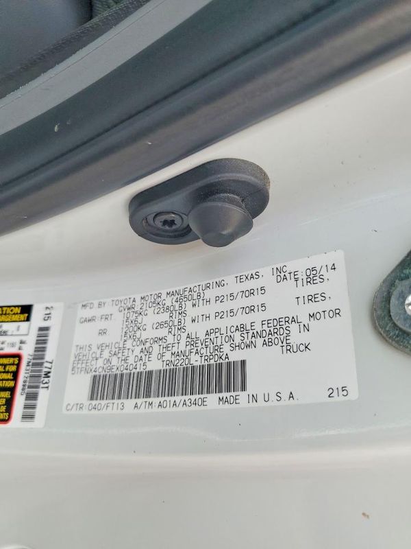 2014 TOYOTA TACOMA Base