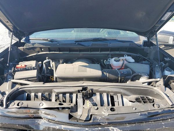 2026 CHEVROLET SILVERADO High Country — Engine bay