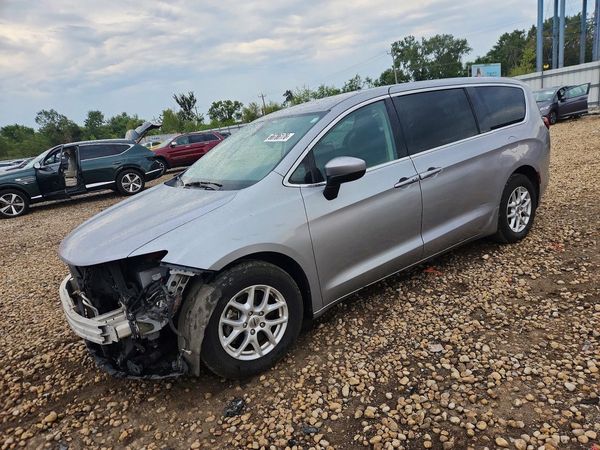 2021 CHRYSLER VOYAGER