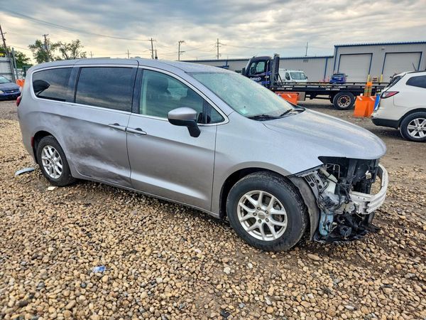 2021 CHRYSLER VOYAGER
