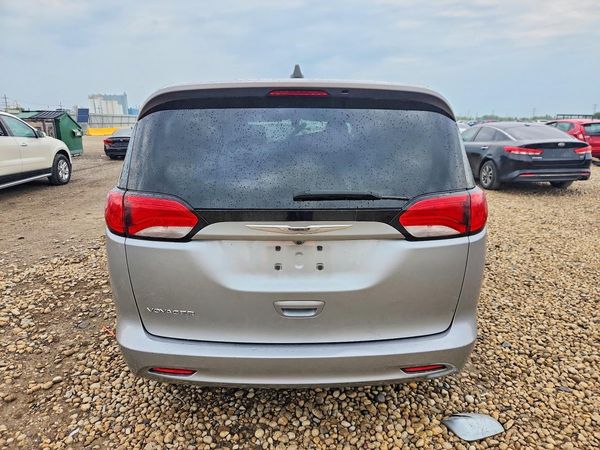 2021 CHRYSLER VOYAGER