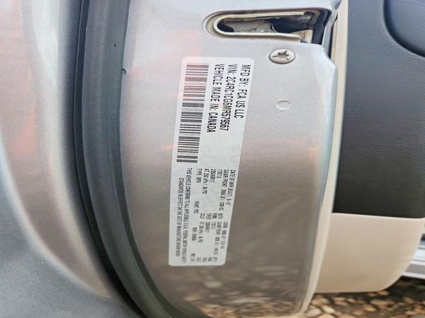 2021 CHRYSLER VOYAGER