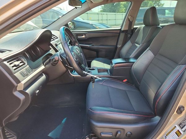 2016 TOYOTA CAMRY — DENT