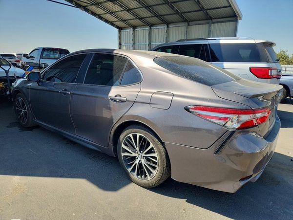 2018 TOYOTA CAMRY