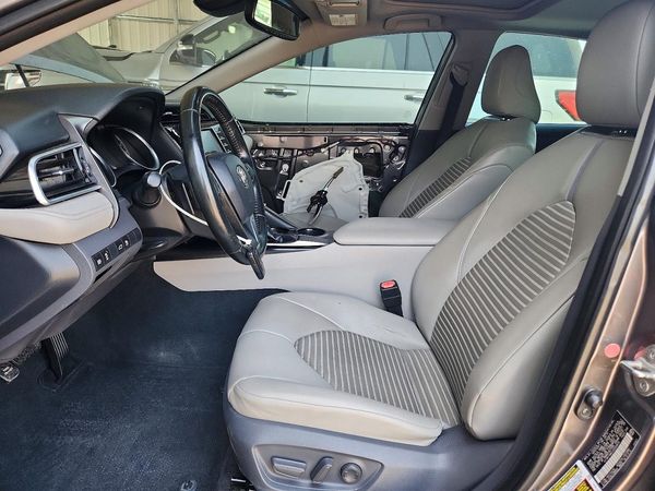 2018 TOYOTA CAMRY