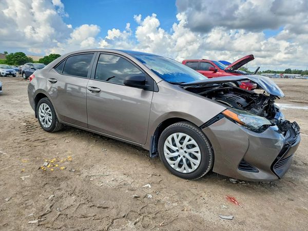 2017 TOYOTA COROLLA