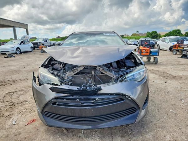 2017 TOYOTA COROLLA