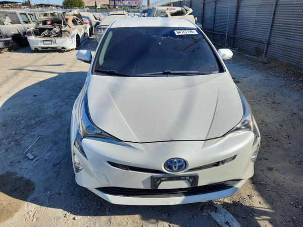 2018 TOYOTA PRIUS