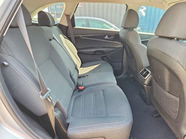 2019 KIA SORENTO L, LX, S