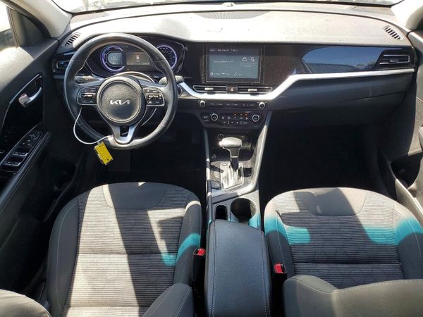 2022 KIA NIRO