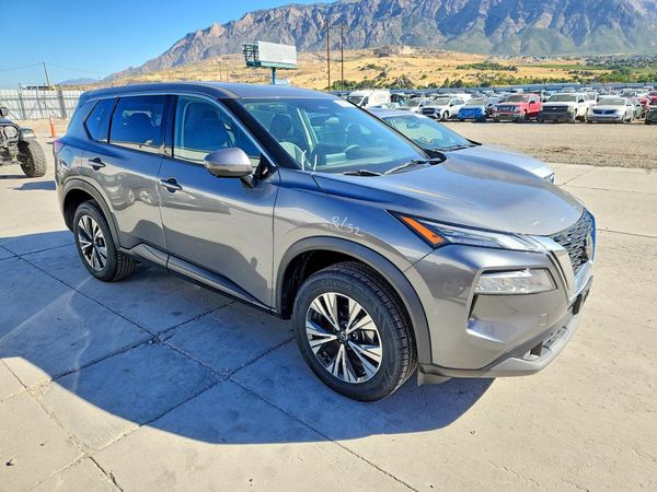 2021 NISSAN ROGUE SV — Passenger 3/4