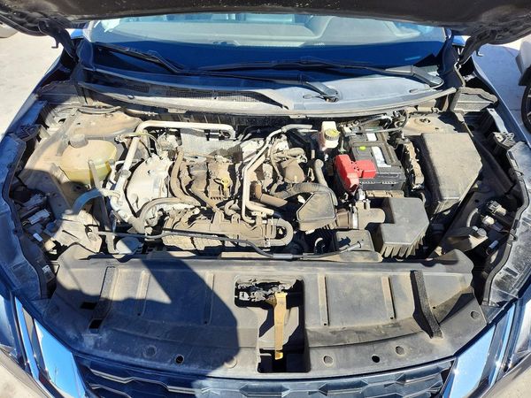 2021 NISSAN ROGUE SV — Engine bay
