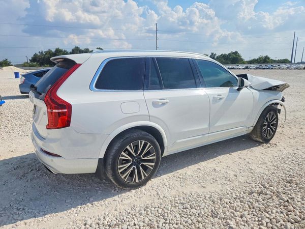 2020 VOLVO XC90 Momentum — PSRA