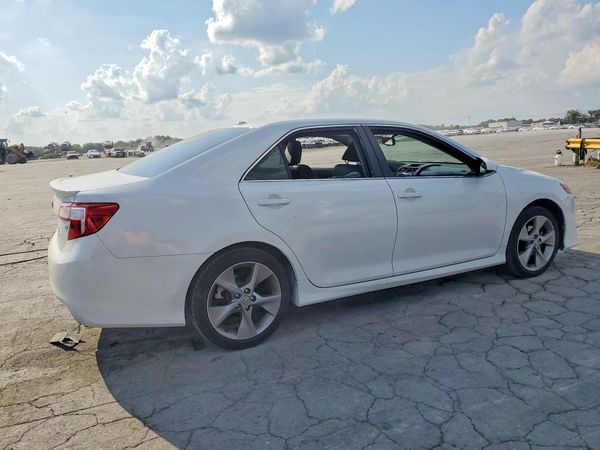 2013 TOYOTA CAMRY
