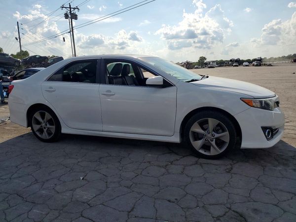 2013 TOYOTA CAMRY