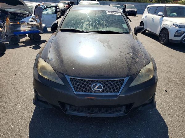 2013 LEXUS IS