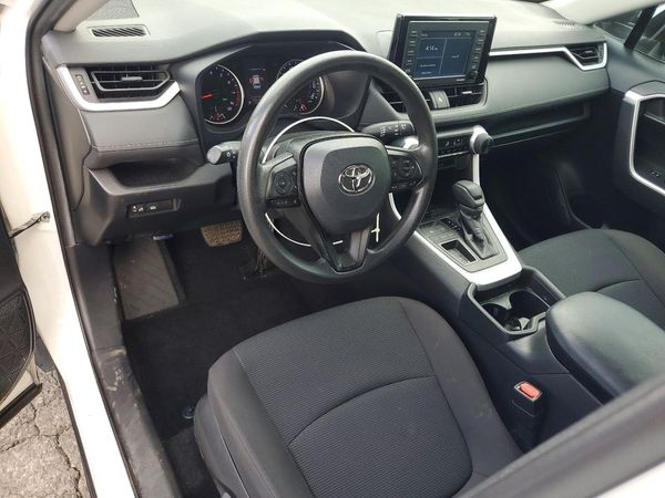 2021 TOYOTA RAV4 LE