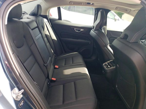 2019 VOLVO S60