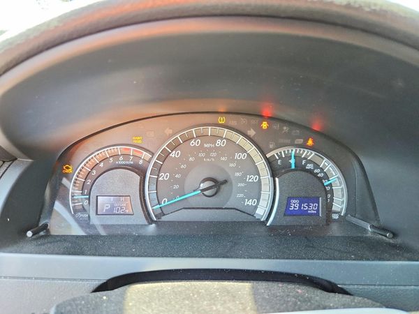 2014 TOYOTA CAMRY