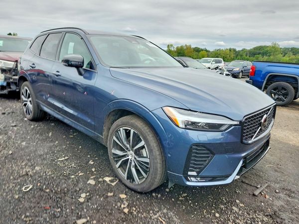 2025 VOLVO XC60 Plus Dark