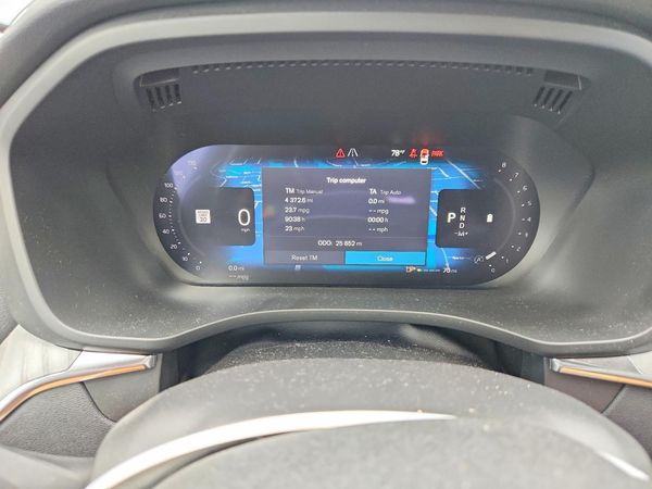 2025 VOLVO XC60 Plus Dark