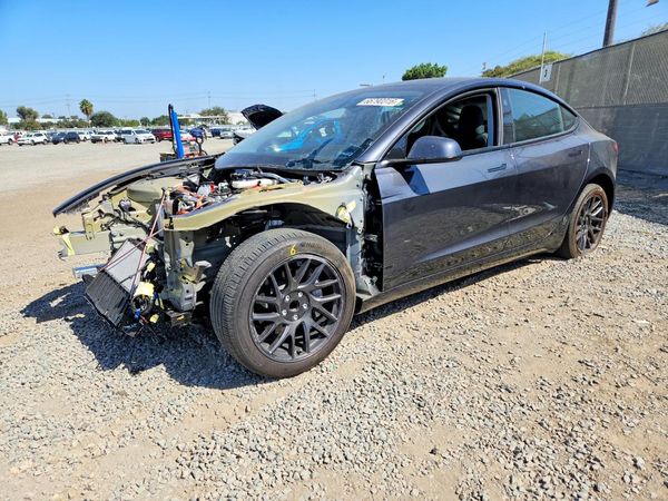 2024 TESLA MODEL 3 — Front 3/4