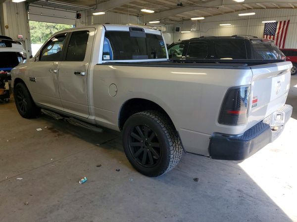 2017 RAM 1500 SLT