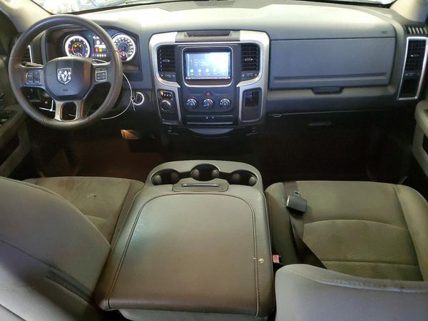 2017 RAM 1500 SLT