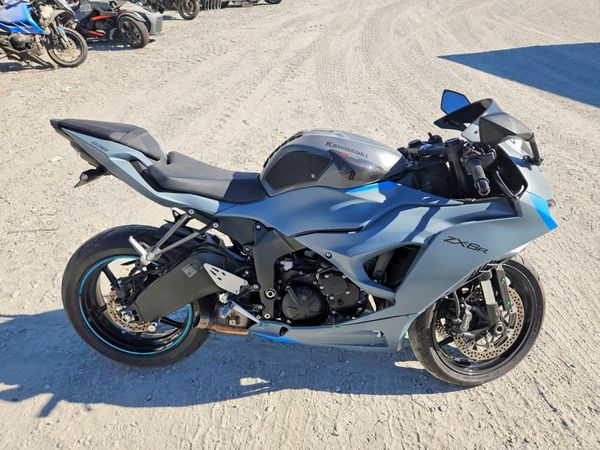 2025 KAWASAKI ZX636