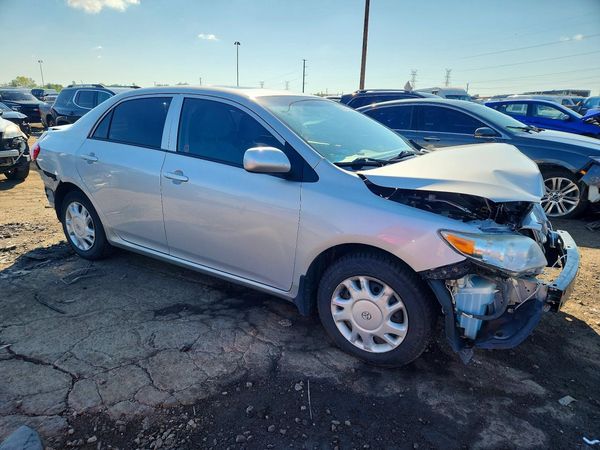 2013 TOYOTA COROLLA — Passenger 3/4