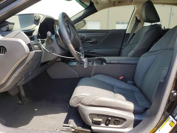 2025 LEXUS ES 300H