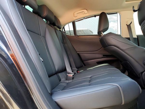 2025 LEXUS ES 300H