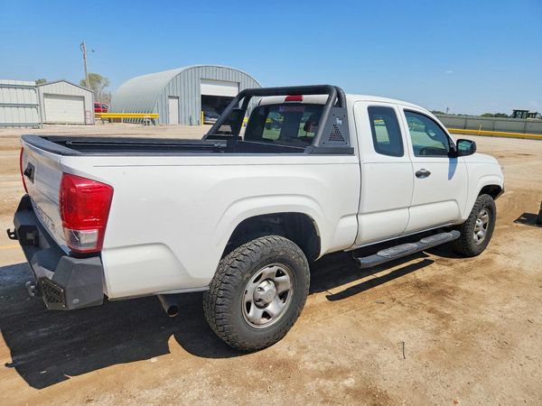 2016 TOYOTA TACOMA