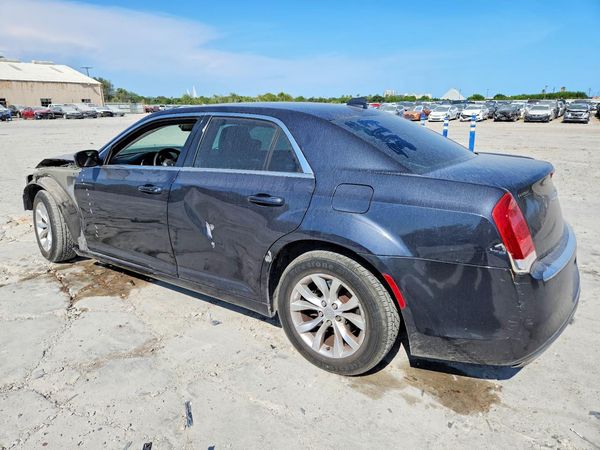 2015 CHRYSLER 300