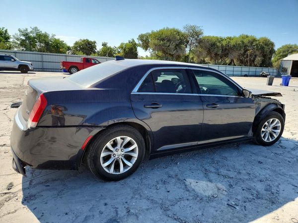 2015 CHRYSLER 300