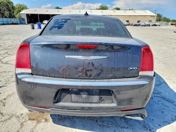 2015 CHRYSLER 300