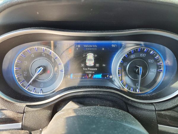 2015 CHRYSLER 300