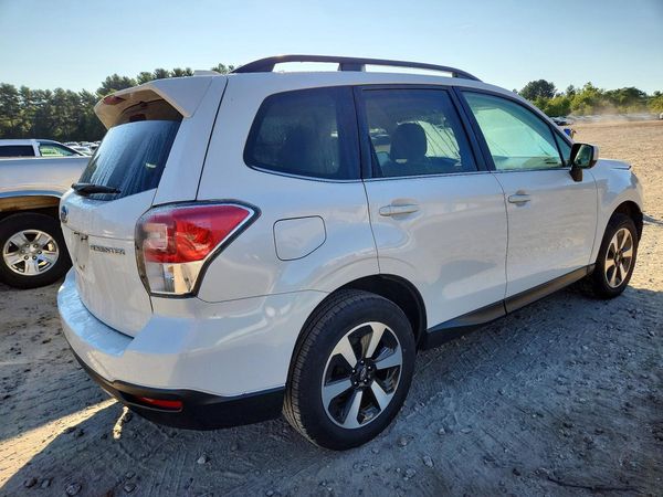 2018 SUBARU FORESTER Limited