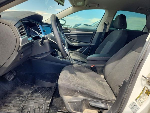 2019 VOLKSWAGEN JETTA S, SE, R-Line — DENT