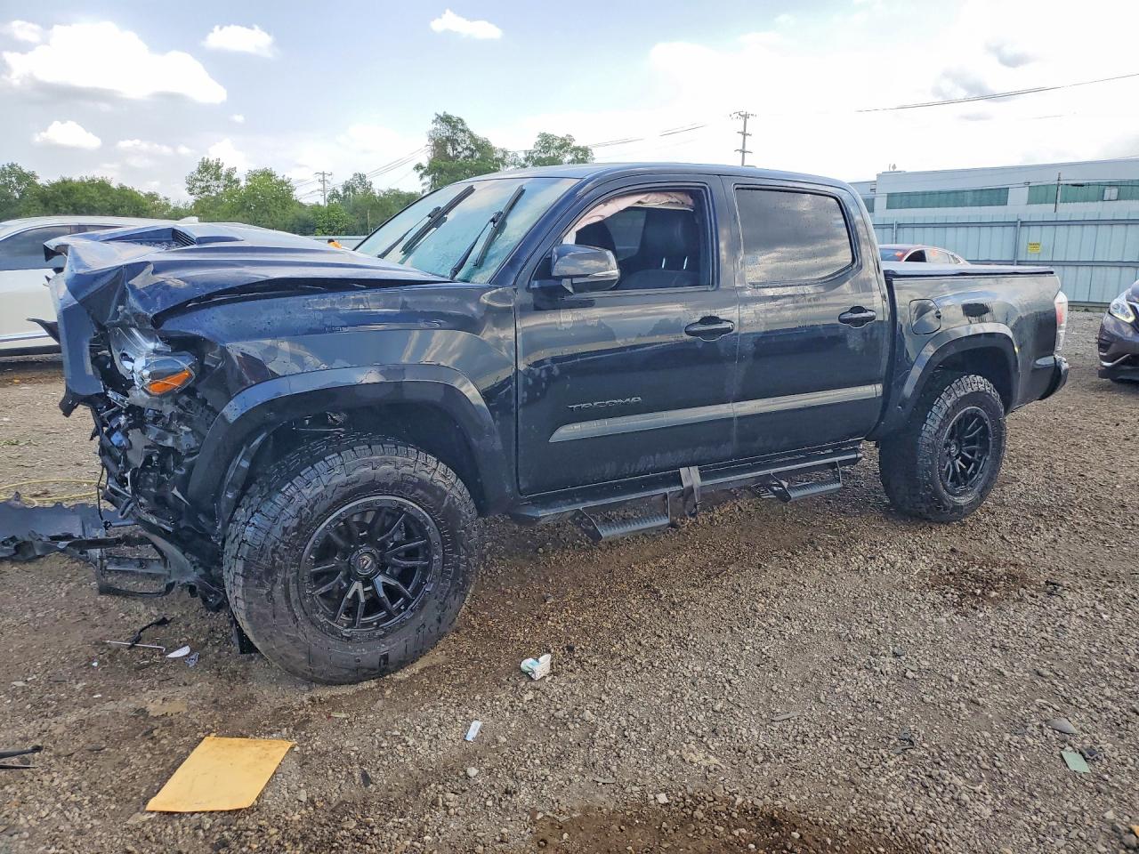 2022 TOYOTA TACOMA SR5