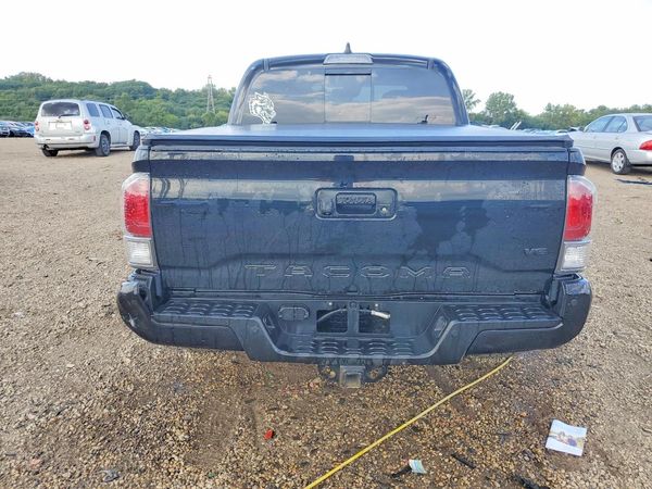 2022 TOYOTA TACOMA SR5
